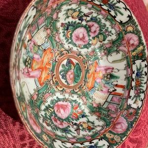 Antique Chinese Qing, famille, rose medallion, porcelain bowl